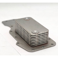 3975818 Масляный охладитель (теплообменник) 3975818 Масляный охладитель (теплообменник)